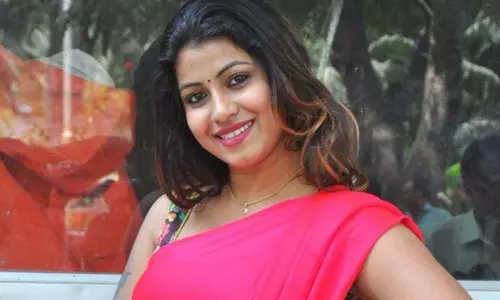 Actress Gitanjali Complaint to cyber crime police for posting her photo on a dating app