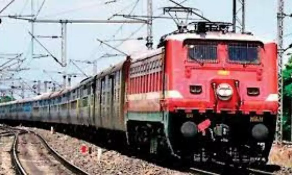 Indian Railways: పలు రైళ్ళ సర్వీసులను రద్దు చేస్తున్న ఇండియన్ రైల్వే
