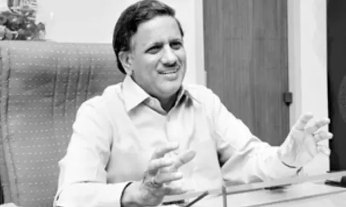 SV Prasad: మాజీ సీఎస్ ఎస్వీ ప్రసాద్ కన్నుమూత.. కేసీఆర్, చంద్రబాబు సంతాపం SV Prasad: మాజీ సీఎస్ ఎస్వీ ప్రసాద్ కన్నుమూత.. కేసీఆర్, చంద్రబాబు సంతాపం