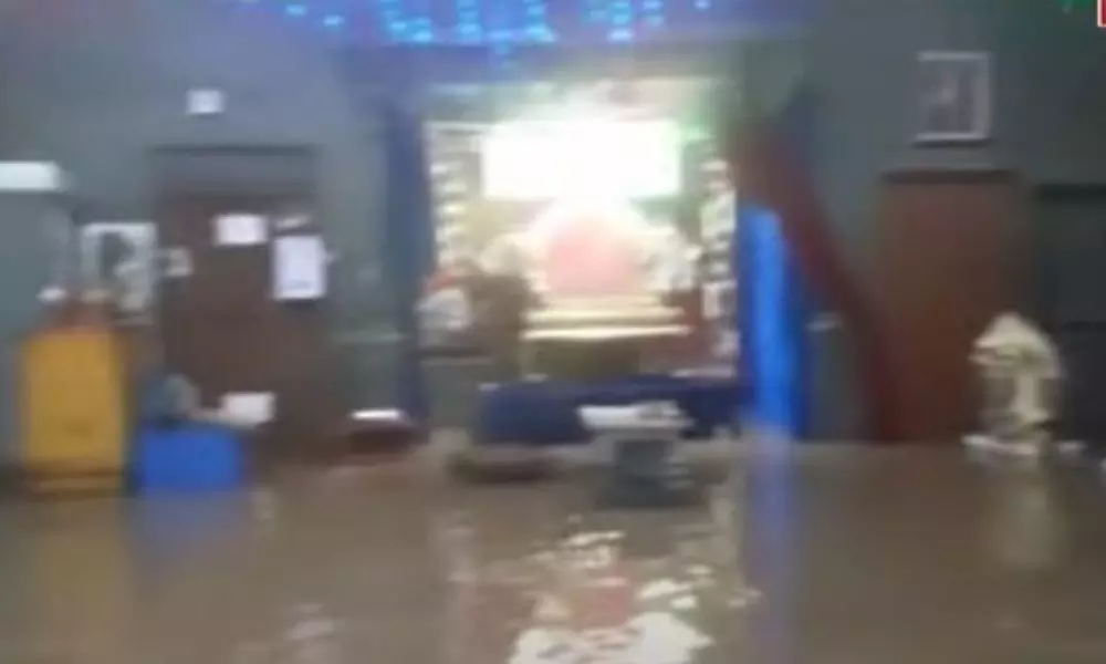 Heavy Rain Lashes in Yadagirigutta