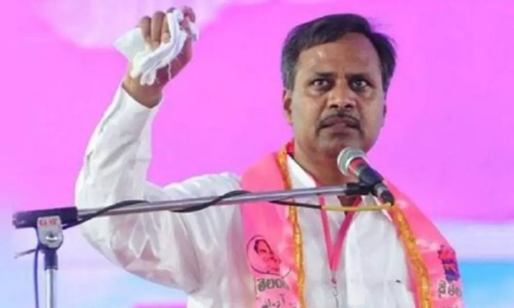 TRS leaders Counter on Etela Rajender Comments