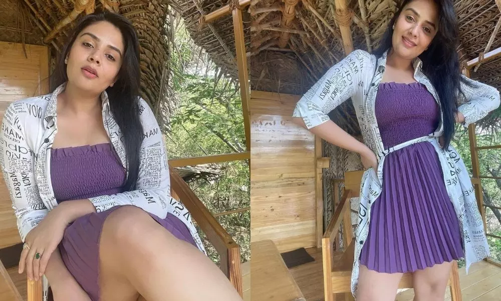 Sreemukhi : పర్‌పుల్ డ్రెస్‌లో మెరిసిపోతున్న శ్రీముఖి