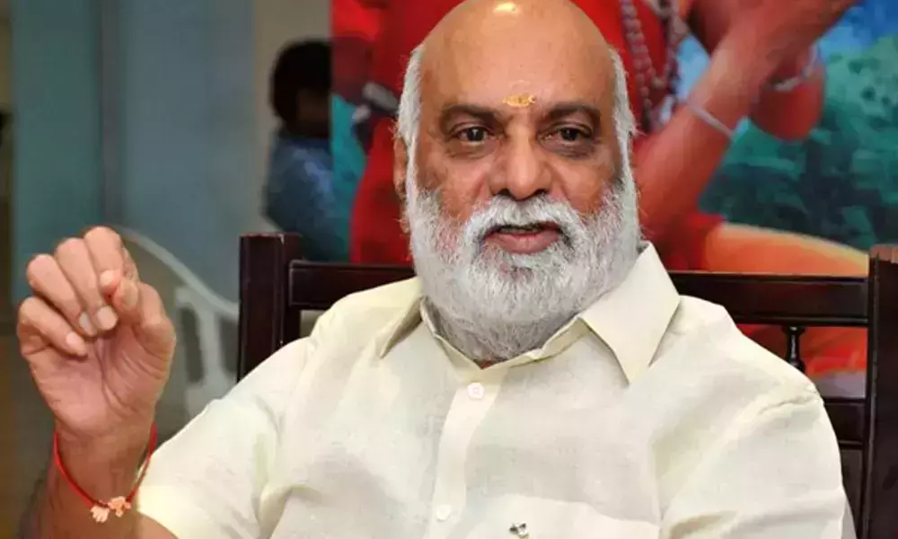 Senior Heroine is Going to Pair up With Raghavendra Rao