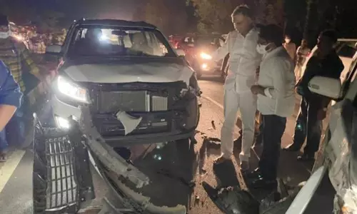 Minister T Harish Raos Convoy Meets With An Accident Minister T Harish Raos Convoy Meets With An Accident