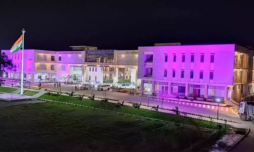 CM KCR Inaugurated Warangal Urban Collectorate and Ready with New Facilities CM KCR Inaugurated Warangal Urban Collectorate and Ready with New Facilities