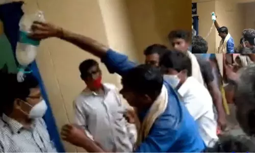 Farmer Pour Diesel on Tahsildar of Shivvampet