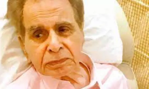 Dilip Kumar Admitted to Hospital Due to Breathlessness Dilip Kumar Admitted to Hospital Due to Breathlessness