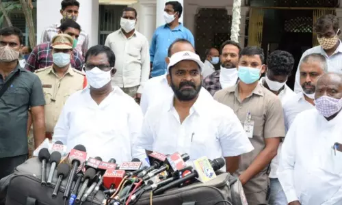 Minister Srinivas Goud Serious on AP Ministers