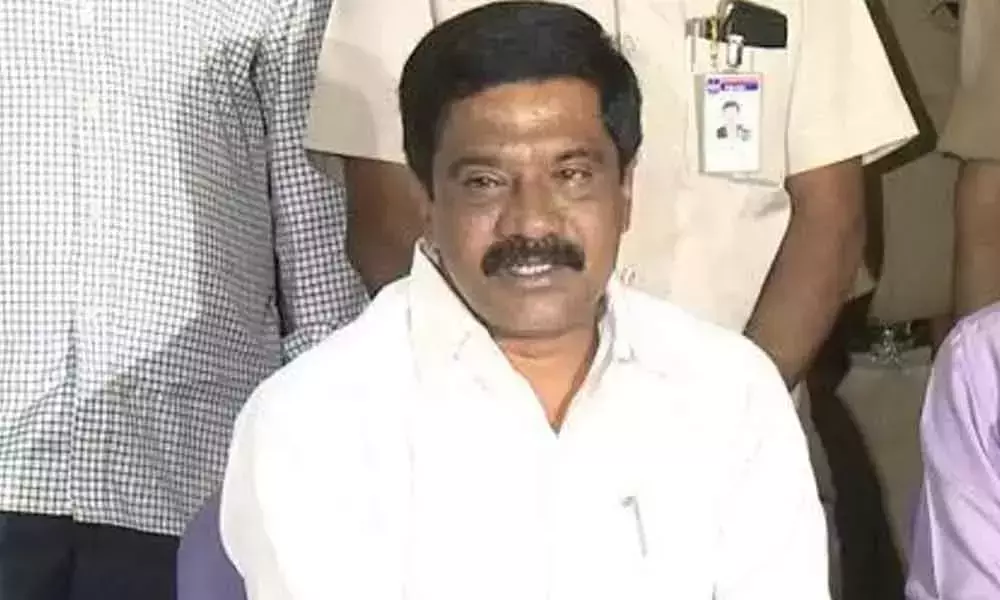 BJYM Leaders Block the Minister Prashanth Reddy in Nizamabad District