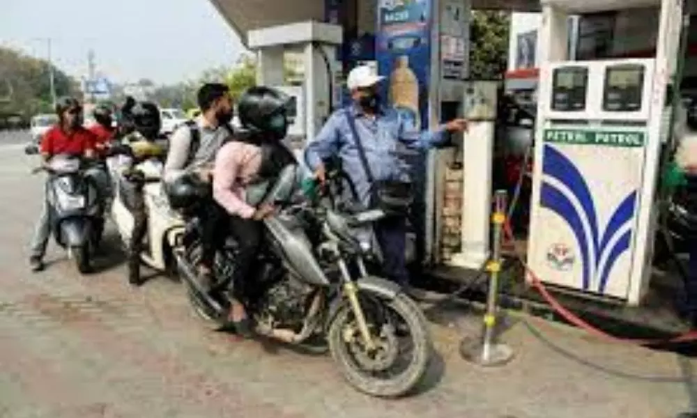 Petrol Price Today in Hyderabad Vijayawada Diesel Rate Today in Delhi 08 07 2021