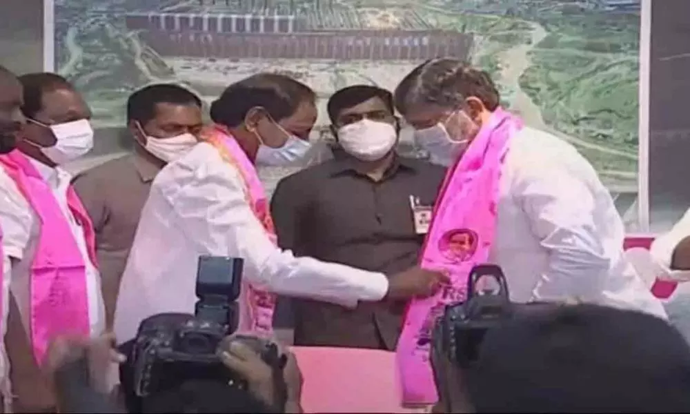Former TTDP Chief L Ramana Joins in TRS Party