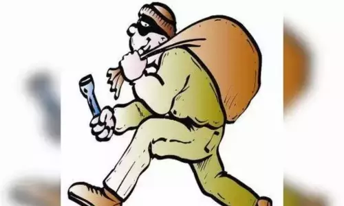 75 Electronic Pressure Cookers Thefted in Nellore District