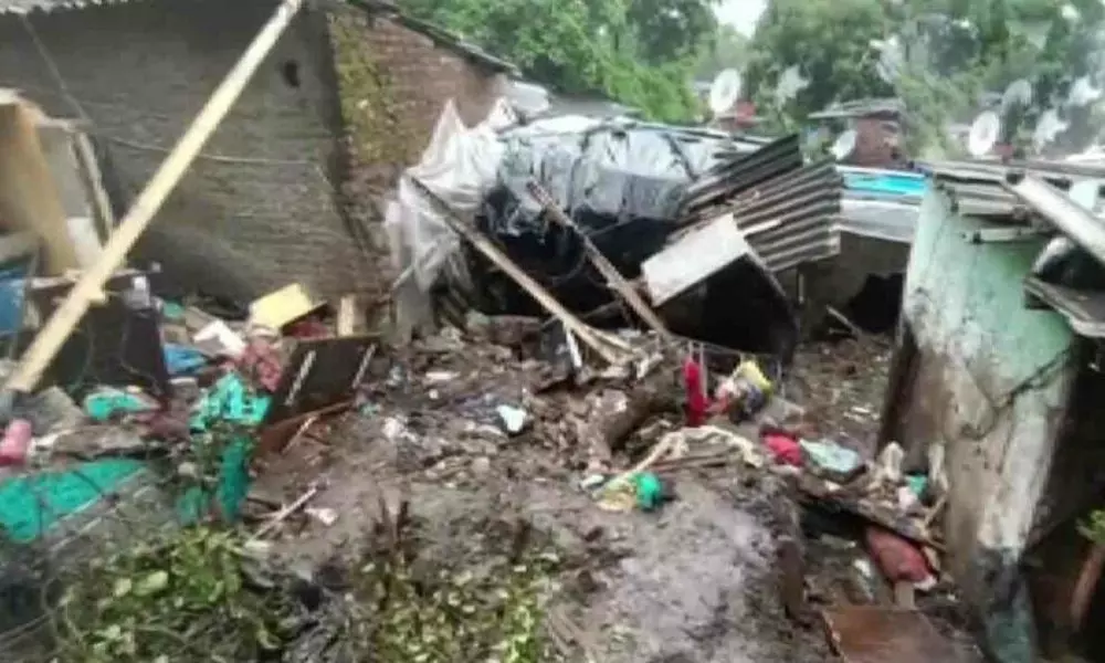 11 People Died After a Wall Collapse Chembur due to a Landslide
