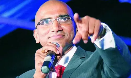 RS Praveen kumar Resign From IPS Services