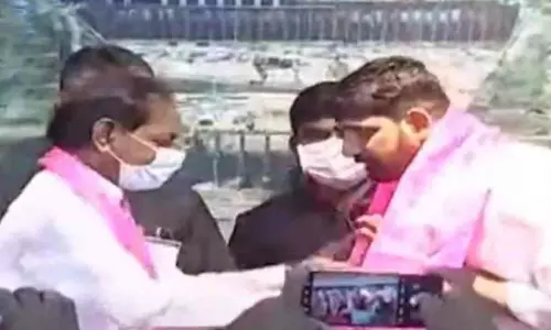 kaushik Reddy Joins in TRS Party