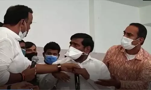 Protocol Issue Between Minister Jagadish Reddy and MLA Raja Gopal