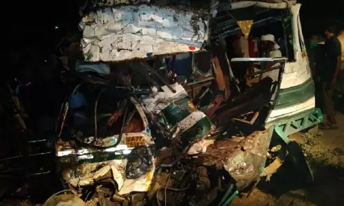 Road Accident in Uttar Pradesh 18 People Dead 15 Seriously Injured Road Accident in Uttar Pradesh 18 People Dead 15 Seriously Injured