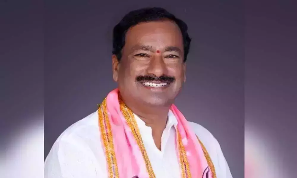 MLA Subash Reddy Narrow Escape From Lift Mishap MLA Subash Reddy Narrow Escape From Lift Mishap