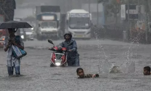 Heavy Rains Red Alert From Next Two Days in India Heavy Rains Red Alert From Next Two Days in India