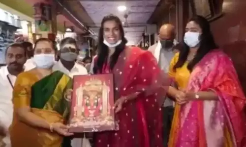 PV sindhu Visited Kanaka Durga Temple in Vijayawada