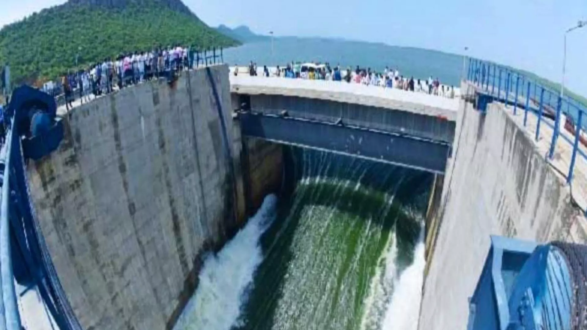 Pulichintala Dam Gate 16 Repair Works is Still Continuing Pulichintala Dam Gate 16 Repair Works is Still Continuing