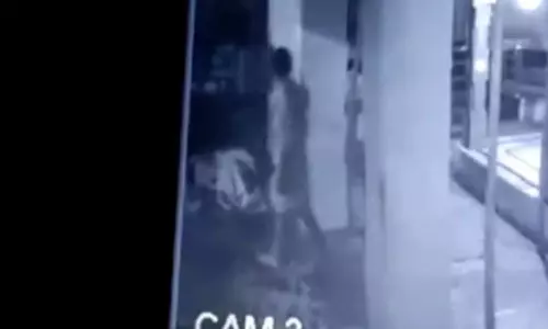 Priest Tries to Steal Devotee Ornaments in Kurnool District