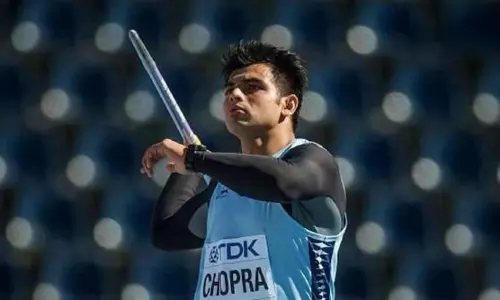 Tokyo Olympics 2020: చరిత్ర సృష్టించిన నీరజ్ చోప్రా..వందేళ్లకు అథ్లెటిక్స్లో భారత్కు పతకం Tokyo Olympics 2020: చరిత్ర సృష్టించిన నీరజ్ చోప్రా..వందేళ్లకు అథ్లెటిక్స్లో భారత్కు పతకం