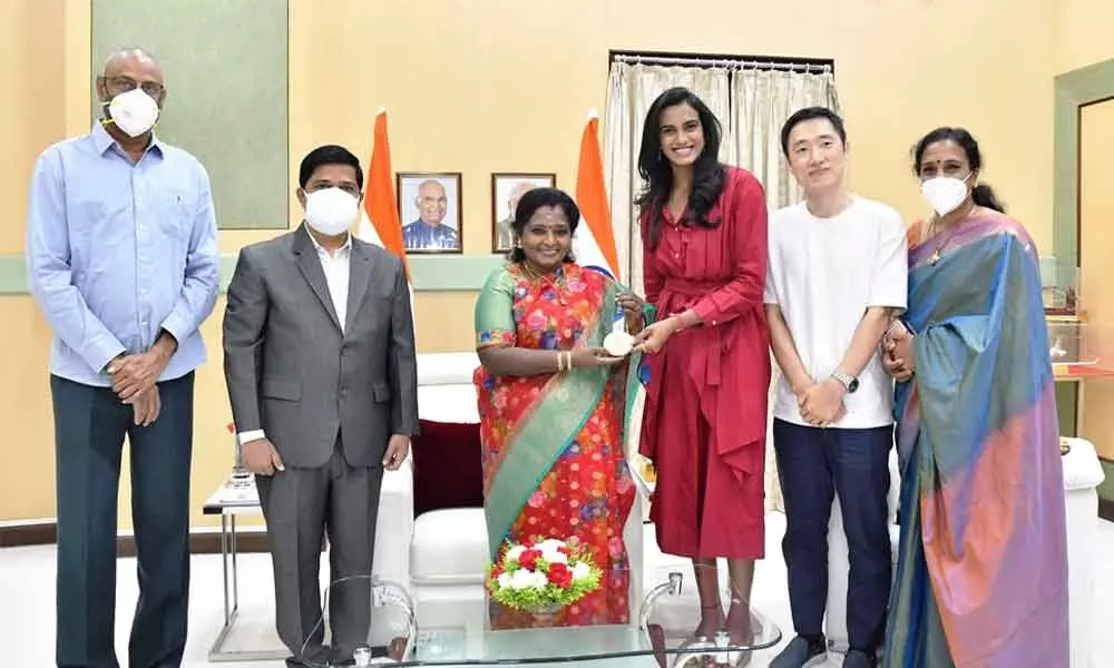 PV Sindhu Meets Telangana Governor Tamilisai