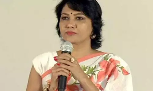 Movie Artists Association (MAA) Issued Shockage Notice to Actress Hema Movie Artists Association (MAA) Issued Shockage Notice to Actress Hema