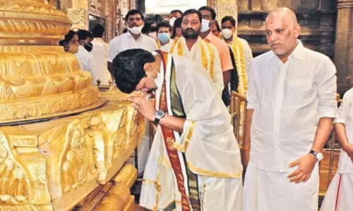 MP Santhosh Kumar Visits Tirumala Temple