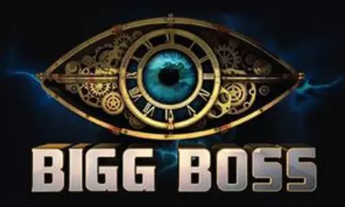 Tamil Actress And Bigg Boss Contestant Meera Mitun Arrested Tamil Actress And Bigg Boss Contestant Meera Mitun Arrested