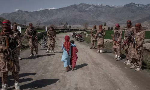 అసలు తాలిబన్లు ఎవరు..?  ఏడాదికి 15,000 కోట్లు ఆదాయం ఎలా వస్తుంది