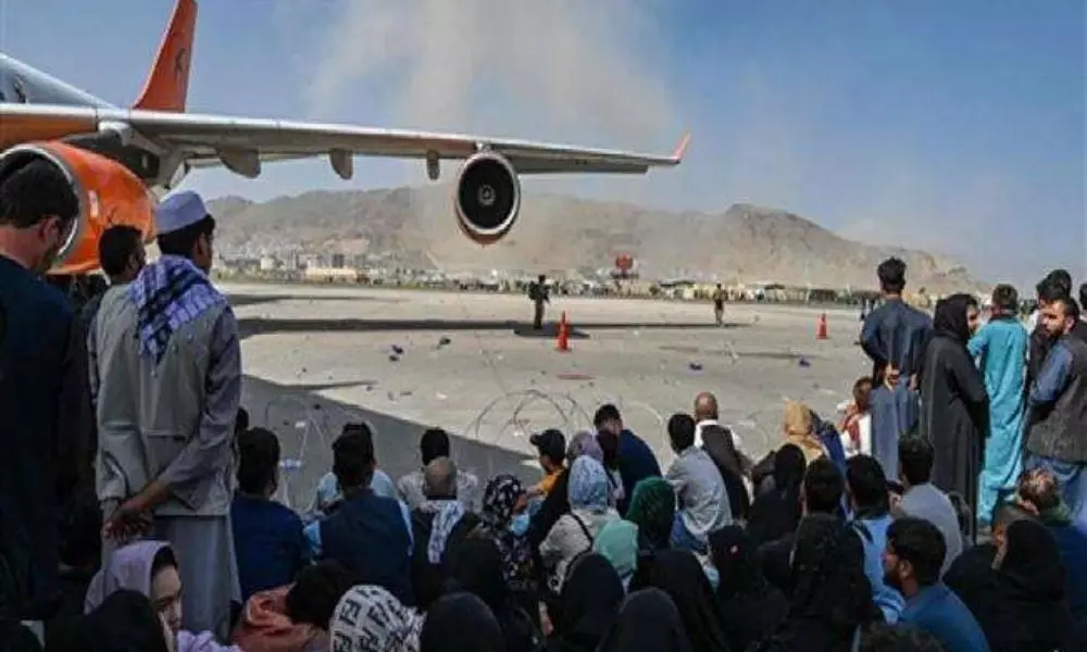 Afghanistan Talibans Kidnapped 150 Members in Kabul Airport