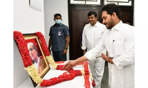 CM Jagan Pays Tributes to Tanguturi Prakasham 150th Anniversary CM Jagan Pays Tributes to Tanguturi Prakasham 150th Anniversary