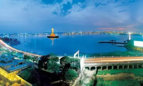 KTR Suggest to Hyderabad CP For Traffic Restrictions on Tankbund on Sunday Evening for City Dwellers to Visit