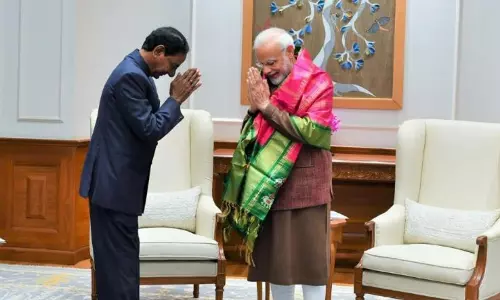 CM KCR Meets Prime Minister Modi and Union Irrigation Minister Today 03 09 2021