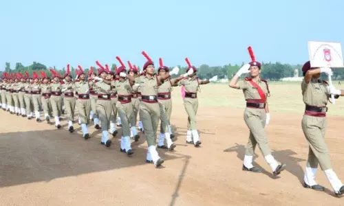Center Green Signal for Girls in the Army
