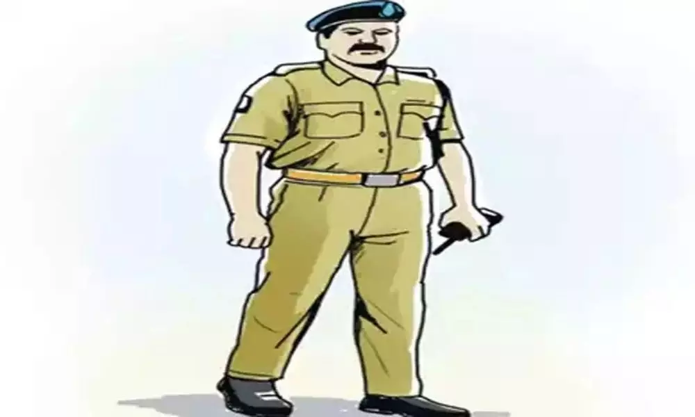 Police Thefted the Clothes at Shop in Chittoor