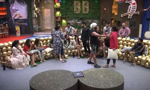 Bigg Boss 5 Telugu Fourt Episode Updates of Shanmukh Jaswanth Comments on Karthika Deepam UmaDevi
