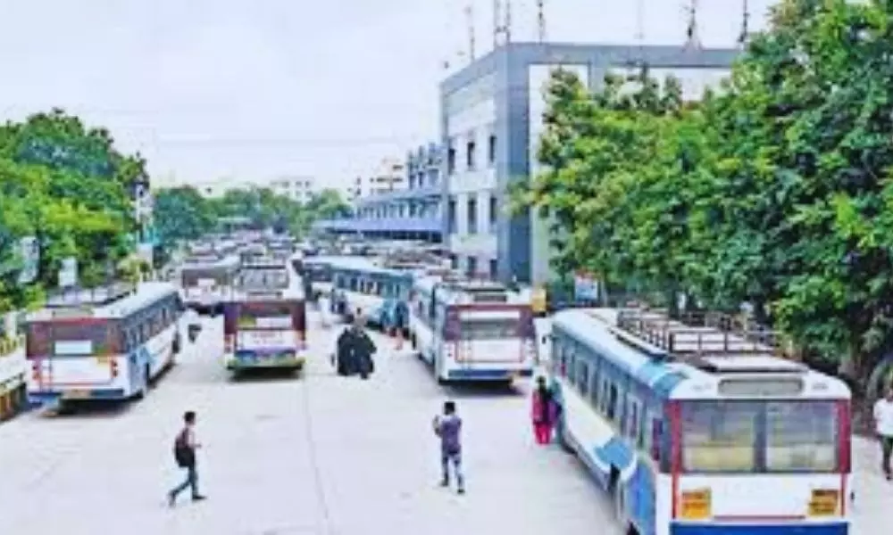TSRTC Bus Stops are Very Problematic in Hyderabad Secunderabad | Telugu Online News