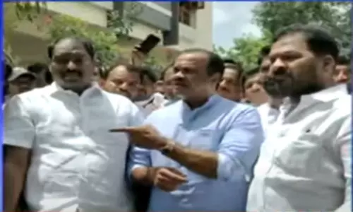 MP Komatireddy Venkat Reddy Visited the Childs Family in Singareni Colony