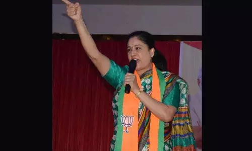 Vijayashanti Responds on Raju Self Distraction