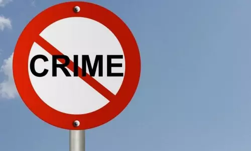 Two Young Boys Moving Woman Body in Hayat Nagar Hyderabad | Telugu Online News Two Young Boys Moving Woman Body in Hayat Nagar Hyderabad | Telugu Online News