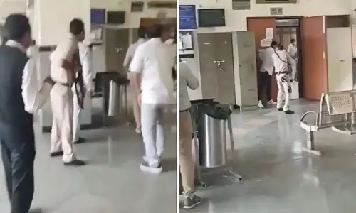 Delhi: ఢిల్లీ రోహిణీ కోర్టు హాల్ లో గ్యాంగ్ వార్ Delhi: ఢిల్లీ రోహిణీ కోర్టు హాల్ లో గ్యాంగ్ వార్