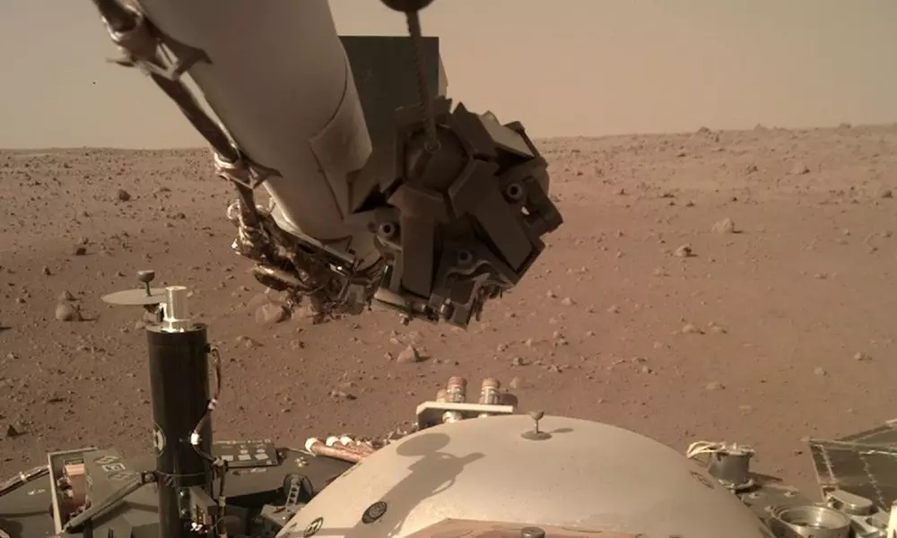 NASA Insight Lander Records Massive Quakes on Mars
