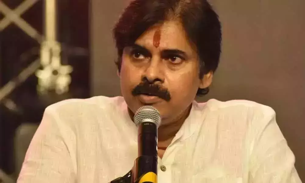 Tweets War Between the Pawan Kalyan and Minister Perni Nani