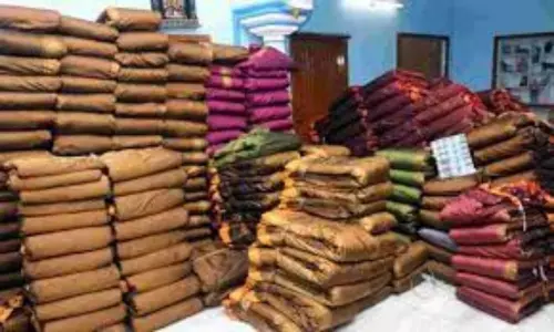 Bathukamma Sarees 2021 are Ready to Distribute From October 2 | Telangana News Today