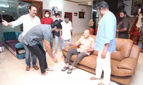 Manchu Vishnu Panel Took Blesssings of Super Star Krishna