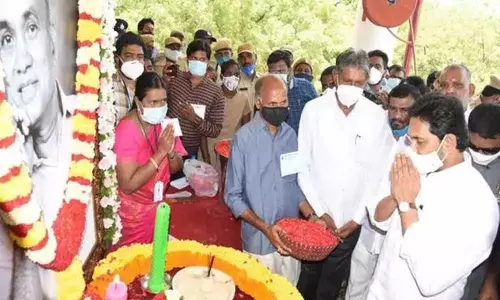 YS Jagan Pays Tribute to his Father in Law EC Gangi Reddy at Pulivendula Kadapa YS Jagan Pays Tribute to his Father in Law EC Gangi Reddy at Pulivendula Kadapa