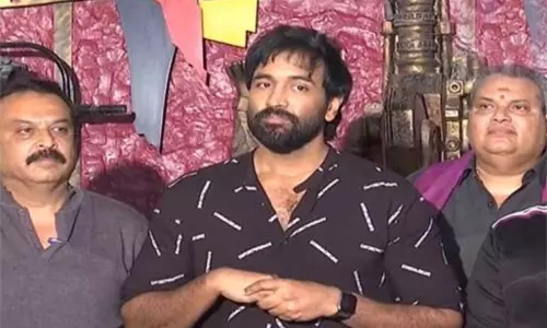 Manchu Vishnu Slams Prakash Raj